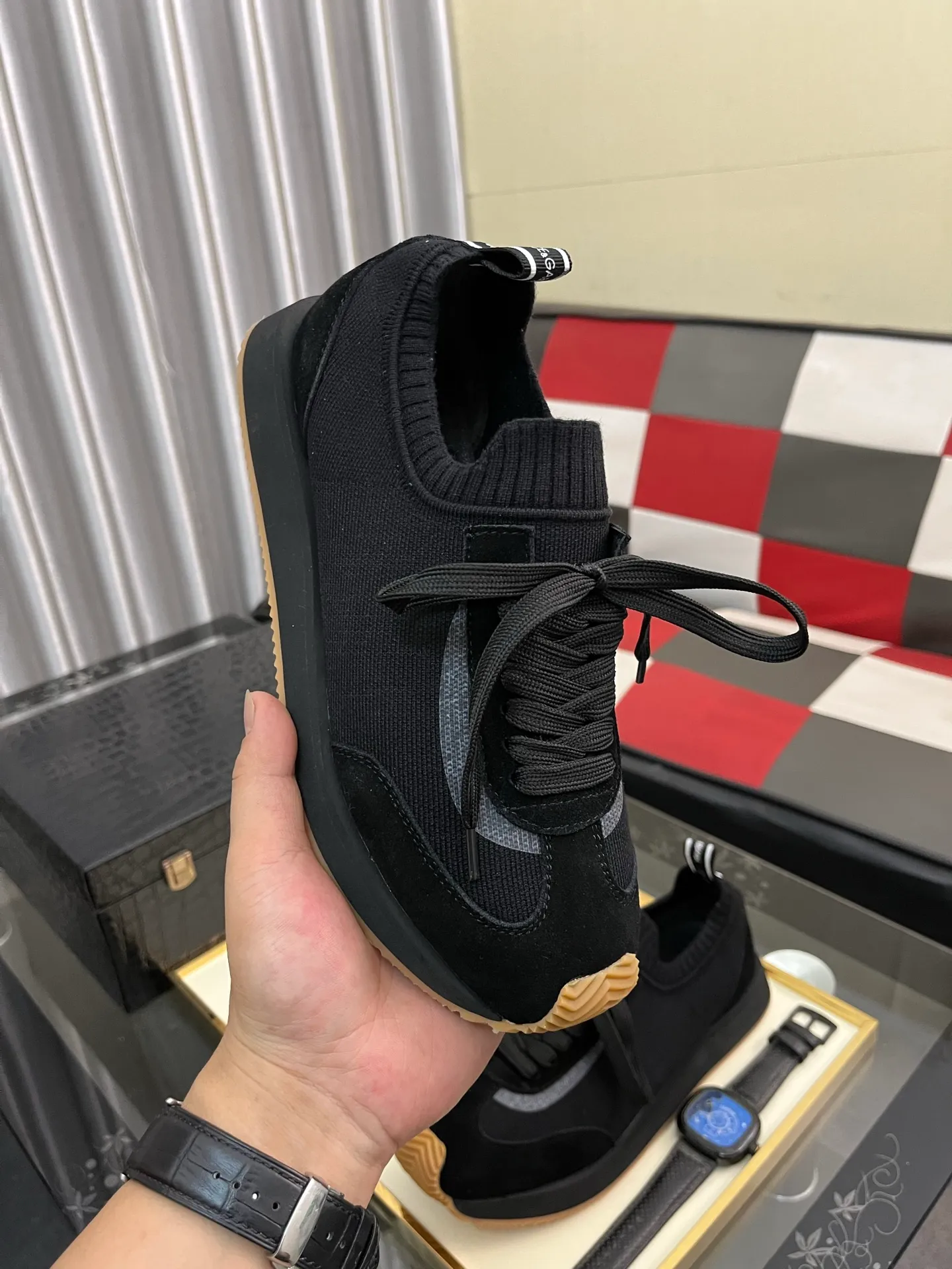 Men's Men's Shoes💰420⌚️⌚️••Dolce&Gabbana••DG✔️High-end men's sports and casual shoes. Original goods from top counters. Original imported cowhide, multi-material splicing design ➕Imported cowhide lining, cowhide feet ➕Original TPR elastic outsole. Size: 36-46🔟Colors available